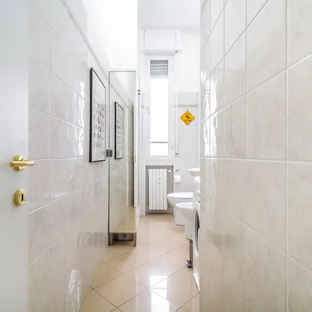 Domusmi Massarenti Apartment Milan Exterior photo